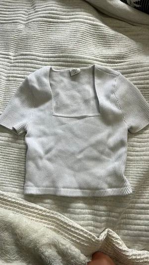 Abercrombie & Fitch T-shirts thumbnail 1