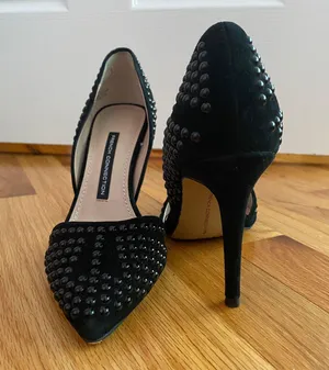 Black Studded High Heel Pumps thumbnail 1