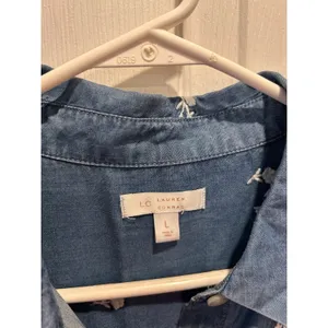 LC Lauren Conrad Blue Floral Embroidered Lyocell Denim Tie Front Shirt‎ Large thumbnail 3