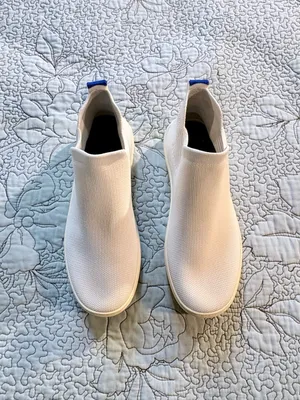💥Rothy’s The Chelsea White Knit Slip-On Sneaker Boots Women’s Sz 6.5🧡 thumbnail 2