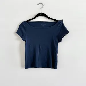 Brandy Melville Tshirt thumbnail 2