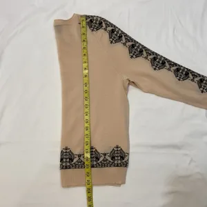J Crew Women’s,Peach Cream/Black Marino Wool,Embroidered Sweater.Size-Small. thumbnail 6