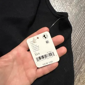 free people xs/s NWT black crop top with cut‎ out detail thumbnail 3