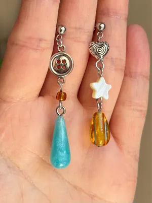 Handmade y2k funky fairy assymmetric dangle earrings🌟🧡 thumbnail 4