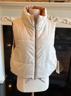 Vine and Valley Puffer Vest Reversible Cozy Zip Jacket Beige Tan Womens M New thumbnail 3
