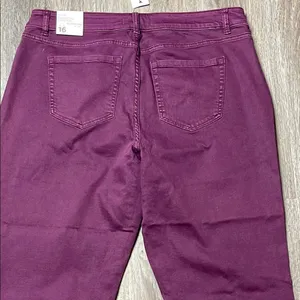 Lane Bryant Mid-Rise Essential Stretch Girlfriend Crop Purple Jeans thumbnail 8