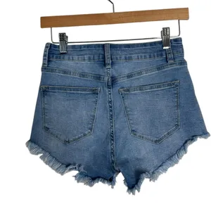 KanCan Shorts Women's Cut Off Stretch Midi Raw Hem Distressed Denim Size 27‎ thumbnail 2