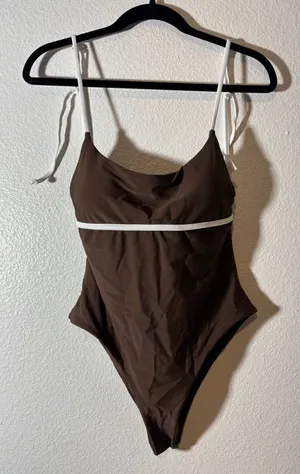 Women's Size L Brown Adjustable Straps Open-Back NEW One Piece Bathing Suit thumbnail 1