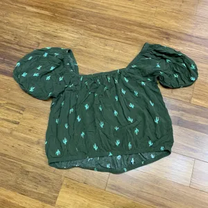 Express Cactus Print Top Womens Size Medium Green Puff‎ Sleeve Square Neck Top thumbnail 3