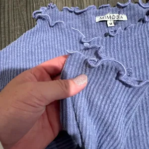 Light weight sweater Size M thumbnail 2