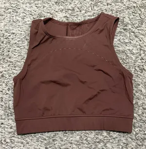 Lululemon Hotty Hot Tank Crop thumbnail 1