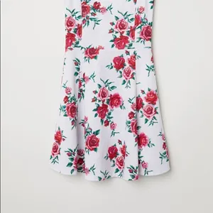 ✨ Divided by H&M Sleeveless Jersey Floral Dress ✨ thumbnail 3