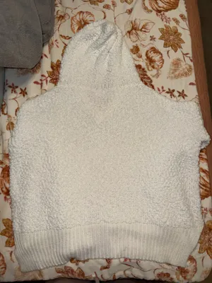 White sweater hoodie Size M thumbnail 3
