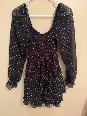 Black and white dress thumbnail 2