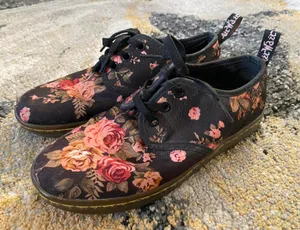 Dr. Martens Floral thumbnail 1