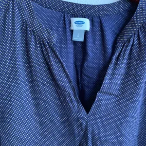 Old Navy Lightweight Dotted V Neck Blouse Top Shirt Work Casual Large thumbnail 4