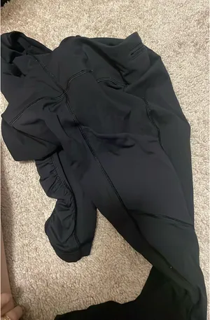 Lululemon black leggings with pockets thumbnail 2