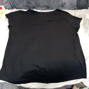 NWT Gap Easy Tee, XL thumbnail 3
