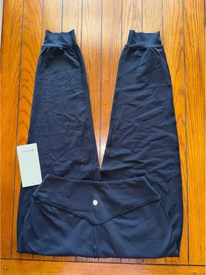 Lululemon Align Jogger High Rise 28” Regular New Version Black Size 6 NWT thumbnail 1
