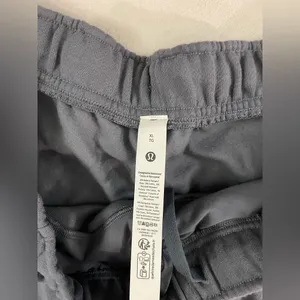 Lululemon NWT Scuba Mid Rise Oversized Fleece Joggers Graphic Solar Grey Size XL thumbnail 12
