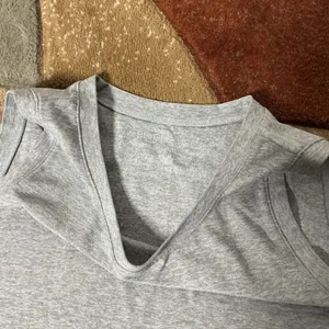 Beyond Yoga Heathered Grey Muscle Tank Top Womens Medium Relaxed Fit LWSD4352 thumbnail 4