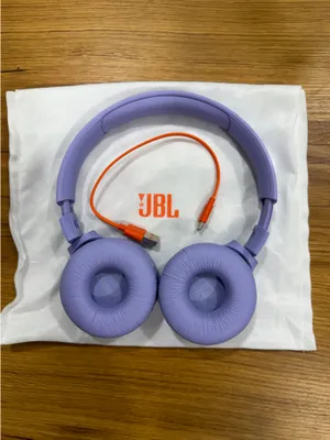 JBL Tune 520BT Wireless On-Ear Headphones thumbnail 3