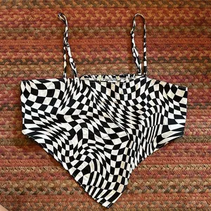 DIVIDED H&am BLACK & WHITE CHECKERED TRIANGLE CAMI TOP thumbnail 1