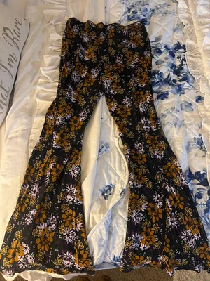 floral flair pants thumbnail 2