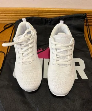 Smapavic Cheer Dance Shoes Sneakers White Size 39 NEW With Bag thumbnail 1