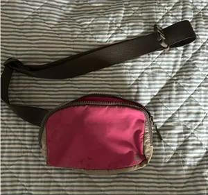 Lululemon Fanny Everywhere Bag Pack thumbnail 1