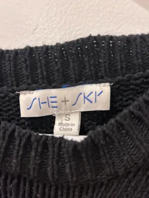 cropped black sweater  thumbnail 2