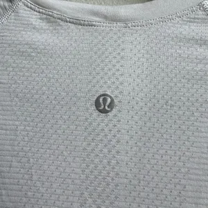 Lululemon Swiftly Tech Short Sleeve Crew White Size 10 Size Medium thumbnail 7