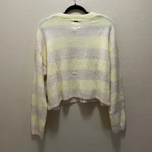 Billabong White Cap Short N Sweet Cropped Cardigan Sweater Size Medium thumbnail 11
