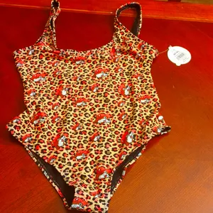 Women's Buc-ee's All Over Print One Piece Swimsuit Size XS thumbnail 1