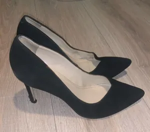 Marc Fisher Apple Black closed pointy toe suede leather office formal heels thumbnail 1