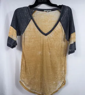 BKE Women’s Burnout Colorblock Raglan V-Neck Tee Size Small thumbnail 1
