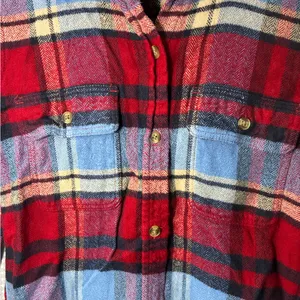 American Eagle Ahh-mazingly soft Red and Blue Plaid Shirt women’s size XSmall thumbnail 7