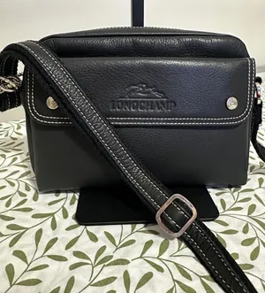 Longchamp Black Leather Shoulder Bag with Contrast Stitching thumbnail 1
