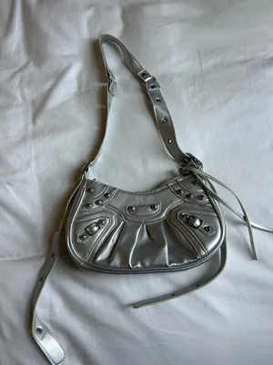 Silver shoulder bag thumbnail 1