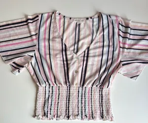 Striped V thumbnail 1
