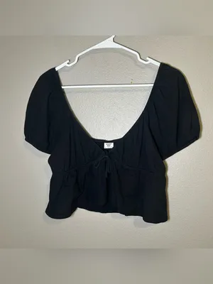 Aritzia Sunday Best Kaia Black Puff Sleeve Cropped Blouse Women’s Size Medium thumbnail 2