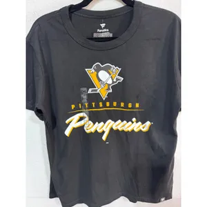 Fanatics Pittsburgh Penguins Hockey NHL Script Graphic T-Shirt Women's Med Black thumbnail 3