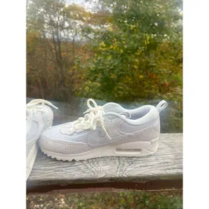 Nike Air Max 90 Futura Sneaker Women's Sz 9.5 Gray FJ4558-025 thumbnail 5