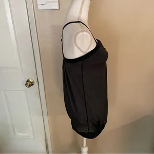 Lululemon Women’s Tank Top thumbnail 3