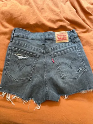 Levi’s Wedgie Shorts Denim High-Rise thumbnail 3