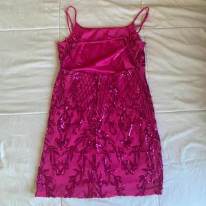Hot Pink Sequins Dress Size L thumbnail 4