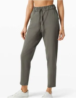 Lululemon Keep Moving Pant in Grey Sage Sz 8 thumbnail 1