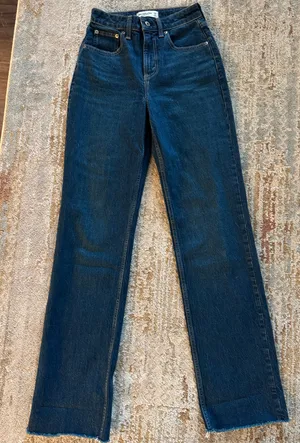 Abercrombie Relaxed High-Rise 90s Jeans Curve Love thumbnail 3