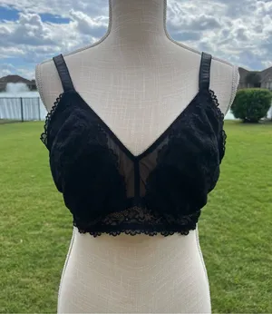 Savage X Fenty Black Lace Bra thumbnail 1