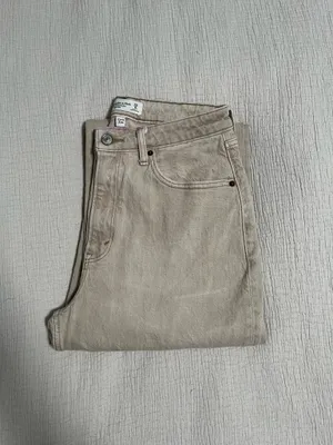 Abercrombie Curve Love High Rise 90s Relaxed Jean thumbnail 2